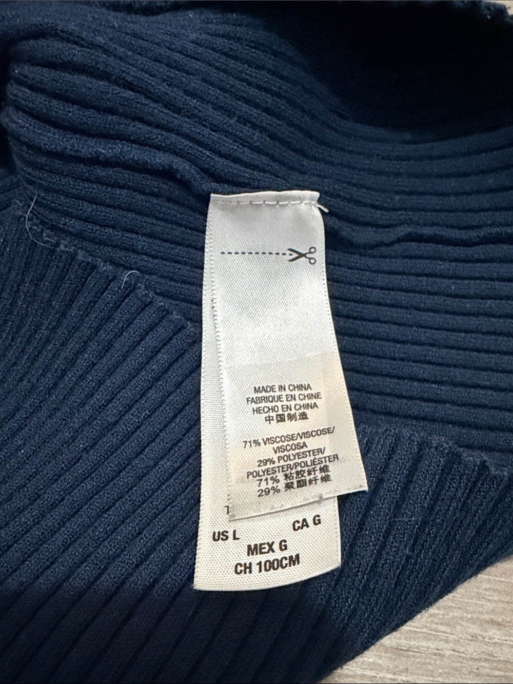 Juicy Couture Ribbed Long-Sleeve Boatneck Shirt Navy Size Large - Picture 6 of 7